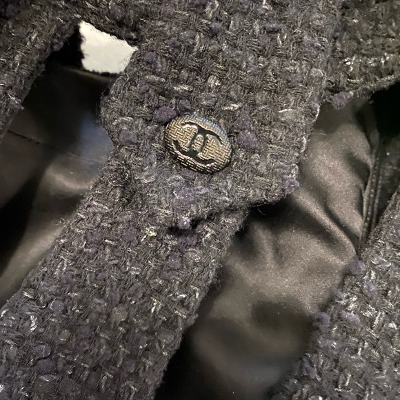 Authentic Chanel tweeds top - Picture 5 of 10